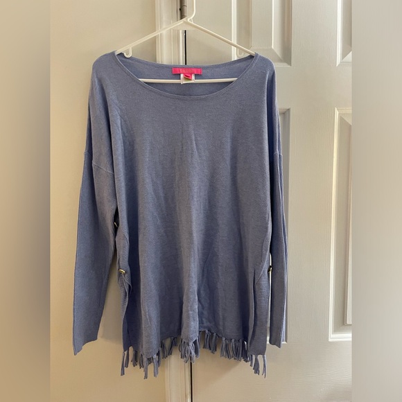 Lilly Pulitzer Sweaters - EUC Lilly Pulitzer Sweater With Gold Buttons Size Medium